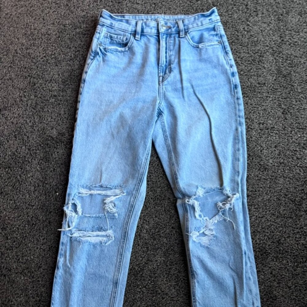 american eagle light wash jeans
